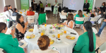 Exponen claves del liderazgo comercial ante empresarias de AMMJE Rosarito