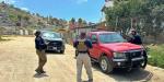 FGE recupera dos vehículos robados, detiene a dos personas y asegura yonke en investigación por robo de vehículo en Ensenada