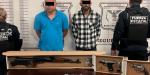 Aseguran en Tijuana armas, droga y vehículo robado; hay dos detenidos