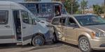 Cuatro pasajeros lesionados en choque de taxi de ruta