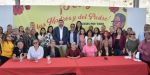 Encabeza Ismael Burgueño festejo del Día de la Madre y del Padre en Residencial El Dorado