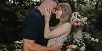 Taylor Swift y Travis Kelce anuncian su compromiso con un romántico mensaje en redes