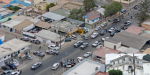 Agrede a policías municipales, se atrinchera y es detenido en la Postal