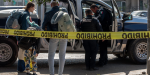Policías detienen a chofer que transportaba a migrantes en una calafia