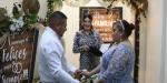 Celebra alcaldesa matrimonios civiles en la Casa Municipal