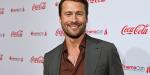 Glen Powell protagonizará nueva película de bomberos dirigida por Ron Howard para Amazon MGM