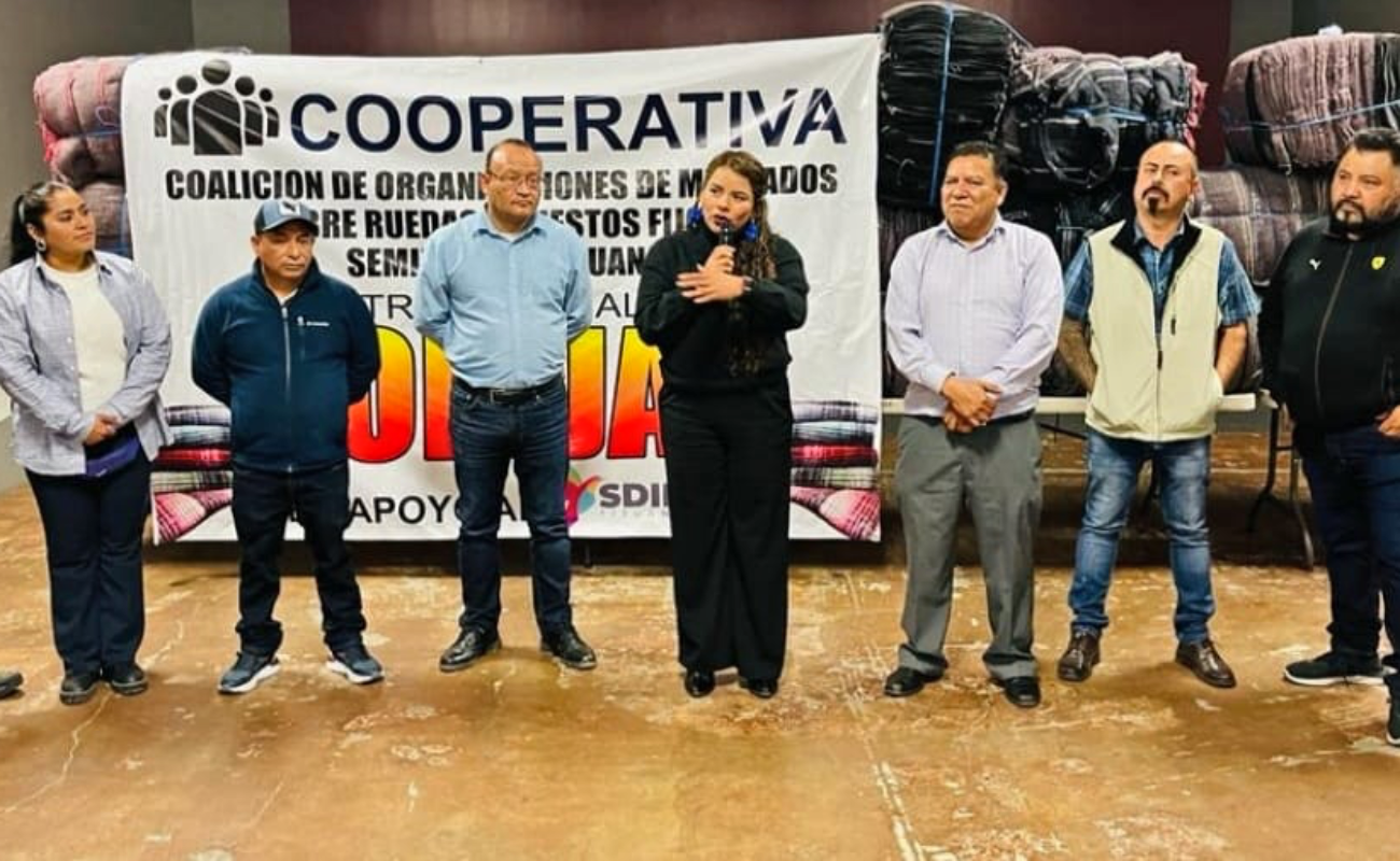 Ambulantes donan cobijas al SDIF Tijuana