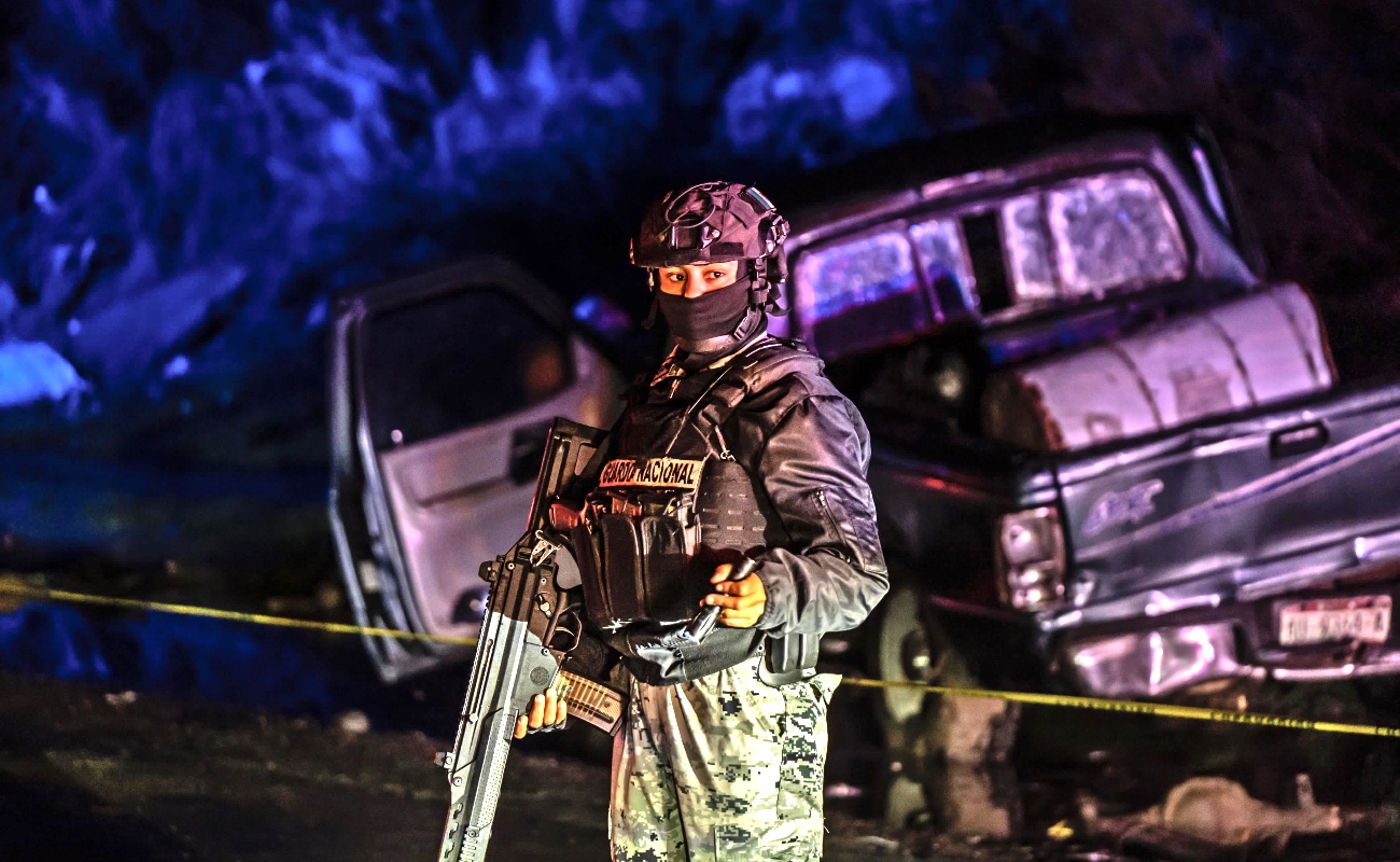 Abandonan cadáver tras persecución vehicular desde Rosarito