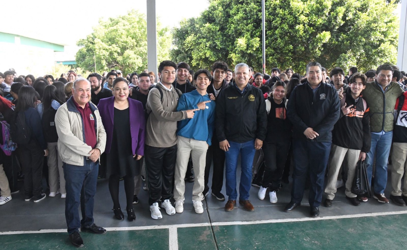 Reparará Gobierno de Ensenada cancha de futbol y luminarias del CBTA 198