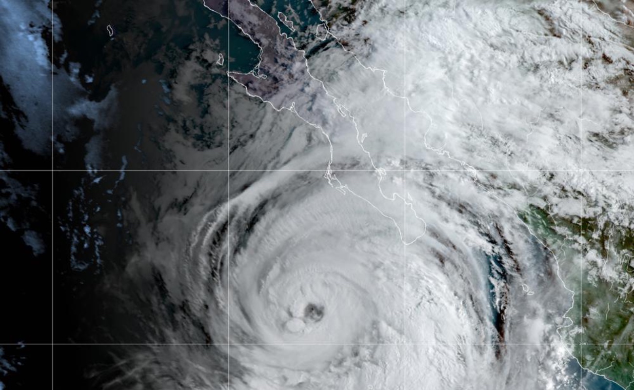 Se aleja la tormenta Kay de la península de Baja California