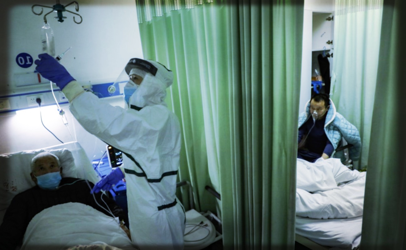 Sube a 813 cifra de muertos por coronavirus en China