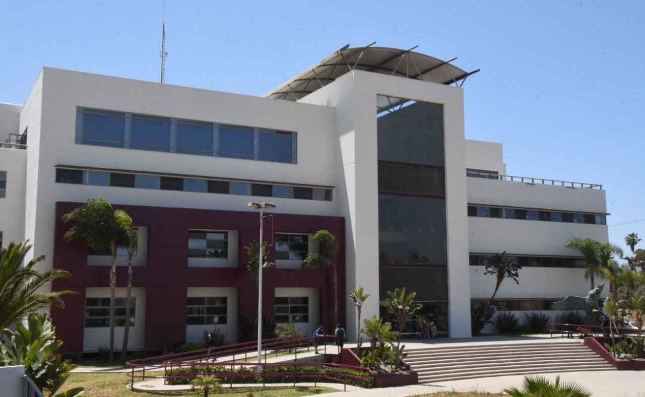 Ofrece Ayuntamiento de Ensenada espacios para realizar el servicio social y prácticas profesionales