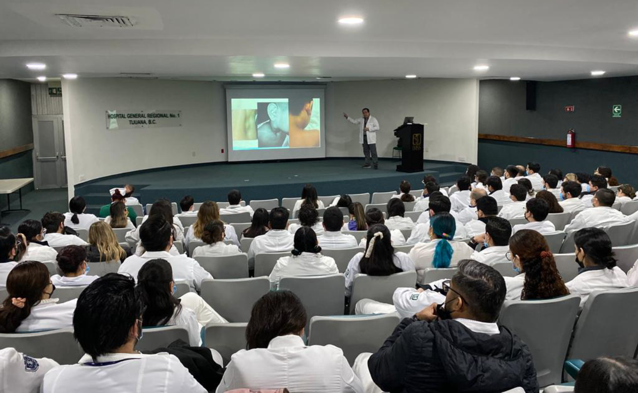 Capacita IMSS BC a médicos becarios sobre detección de cáncer en edad pediátrica