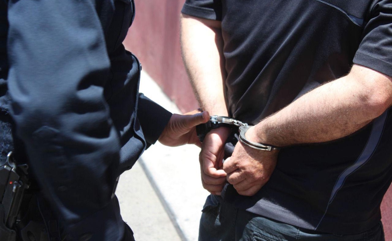 Detiene Policía Municipal a motociclista en posesión de droga