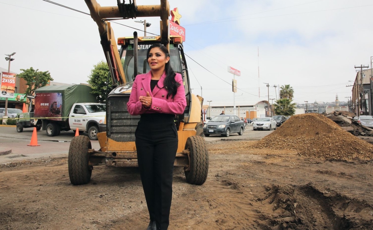 Anuncia alcaldesa programa nocturno de bacheo en Tijuana