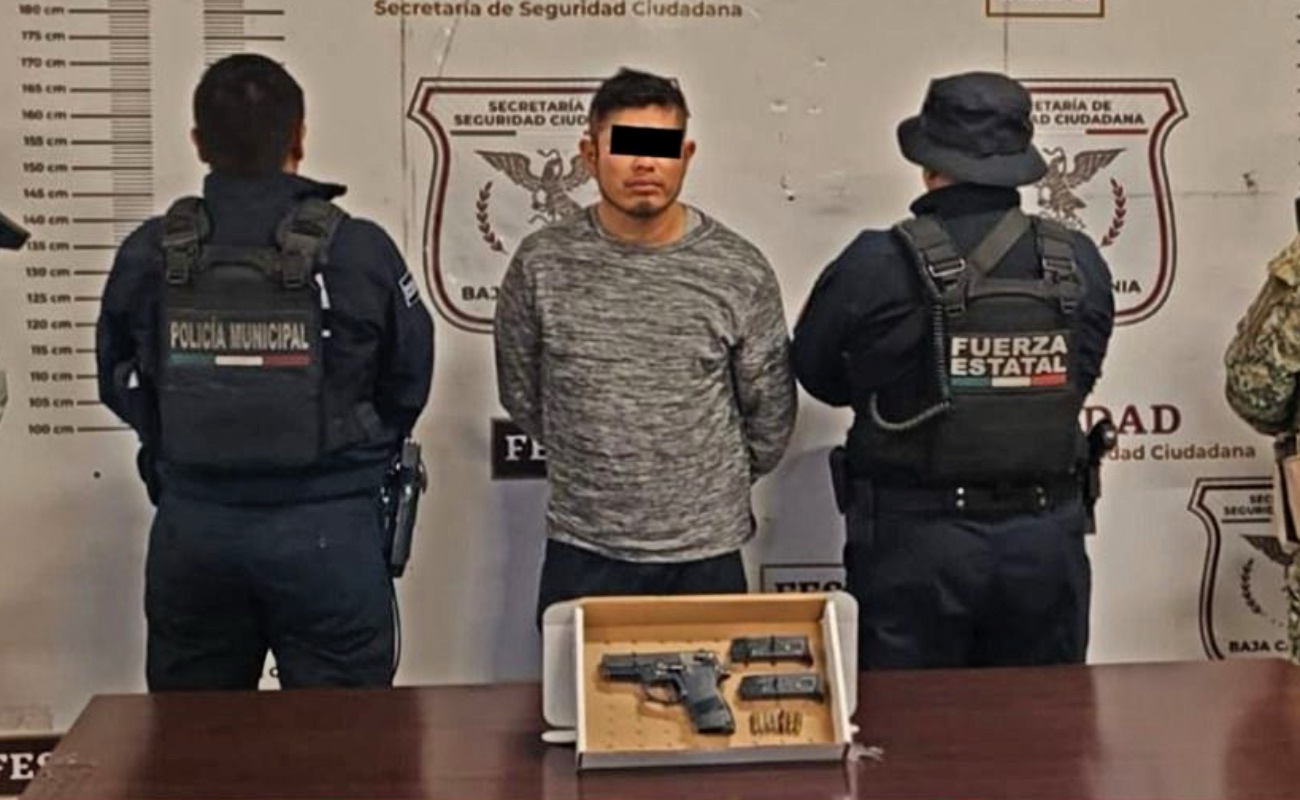 Detienen a dos sujetos armados, uno es menor de edad