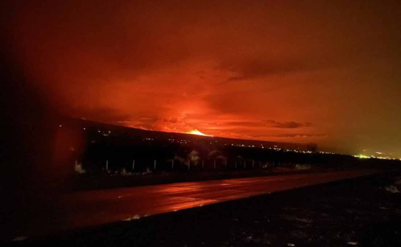 Hace erupción ‘Mauna Loa’ de Hawái, el volcán activo más grande del mundo