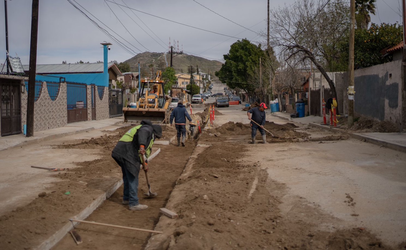 Presenta avance del 88% rehabilitación del alcantarillado sanitario de la Benito Juárez en Tecate