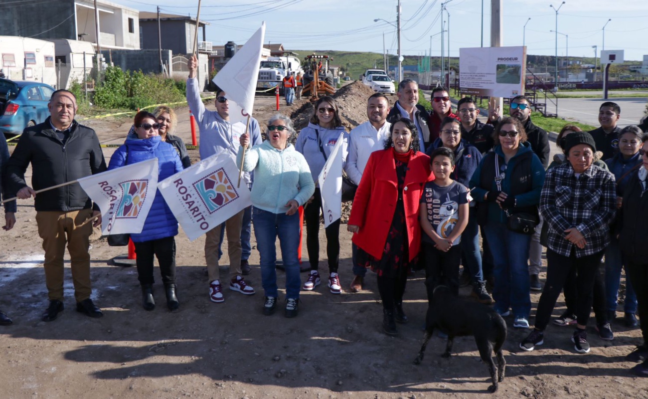 Inicia Araceli Brown obras de pavimentación en Lomas de Coronado