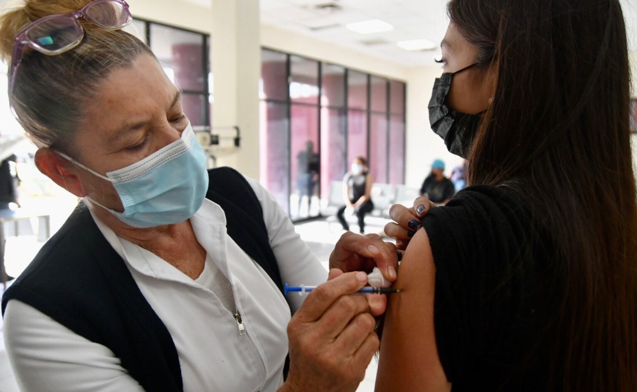 Pide Sector Salud a padres de familia autorizar vacuna contra el VPH en sus hijas adolescentes