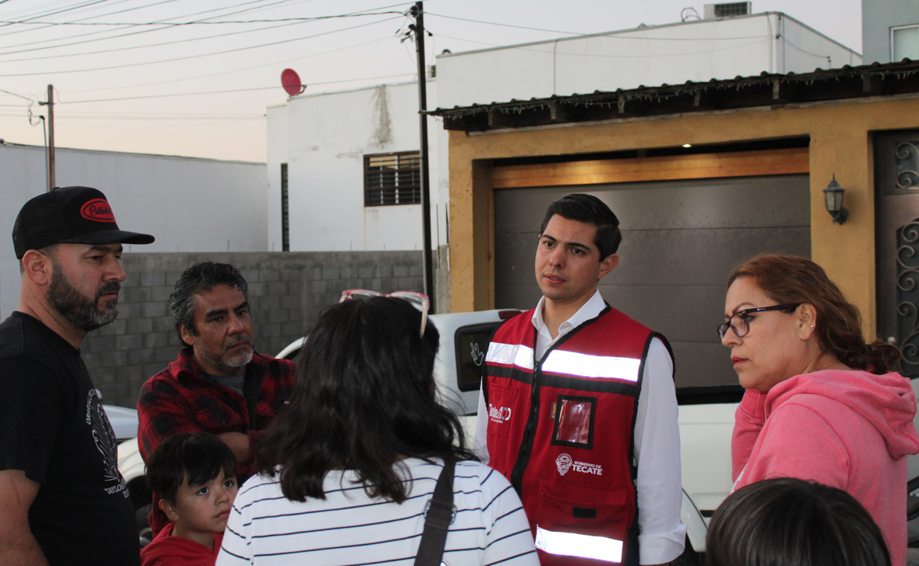 Atiende Román Cota necesidades de la comunidad en colonias El Mayab y La Sierrita