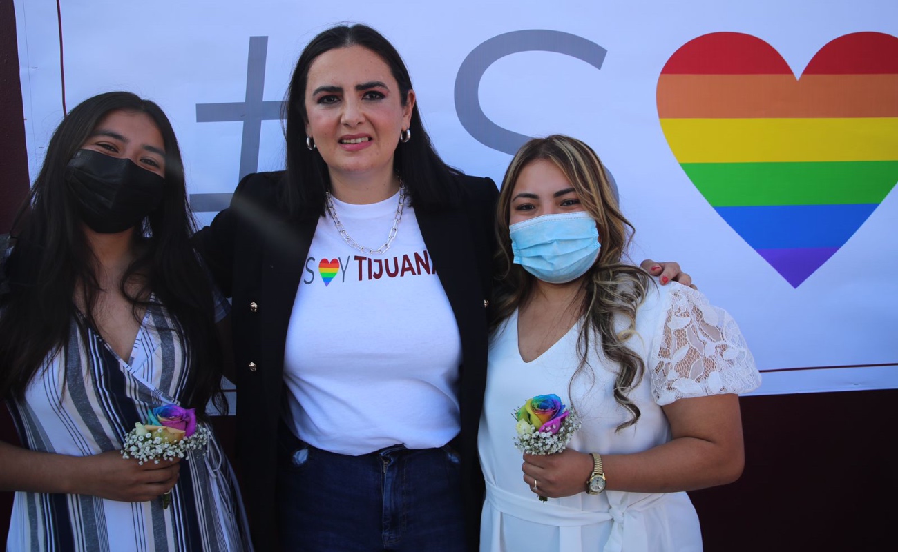 Participan miles en el Desfile del Orgullo de la comunidad LGBTI+ en Tijuana