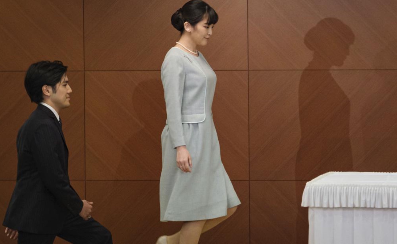 Princesa japonesa se casa con plebeyo, deja la familia imperial