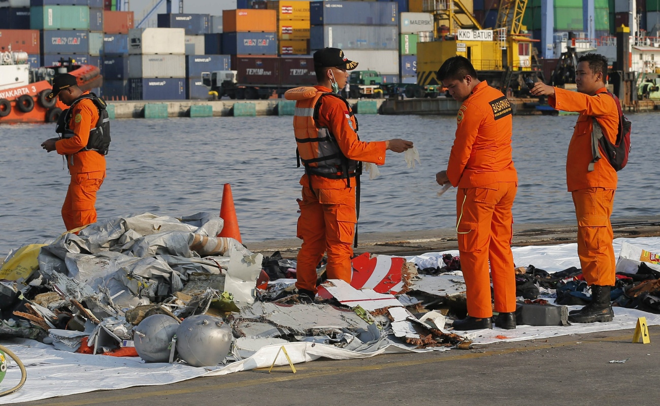 Habría 189 pasajeros muertos por "avionazo" en Indonesia