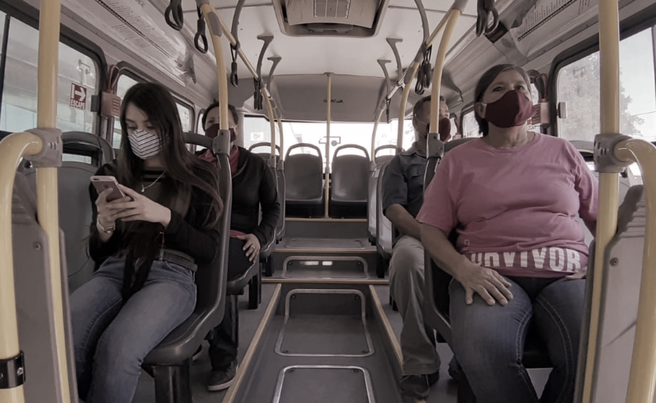 Reiteran uso obligatorio de cubre bocas en el transporte público
