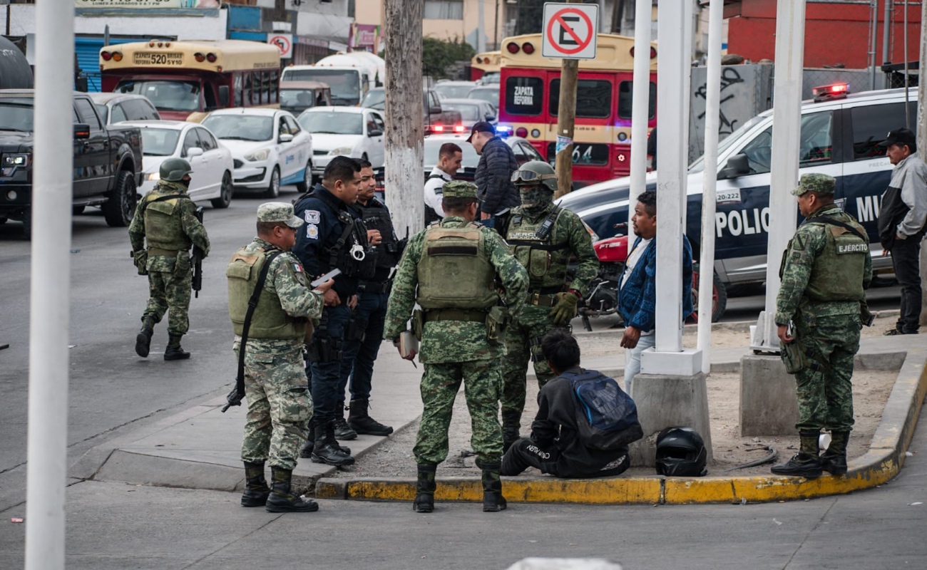 Choca motociclista y unidad del Ejército Mexicano