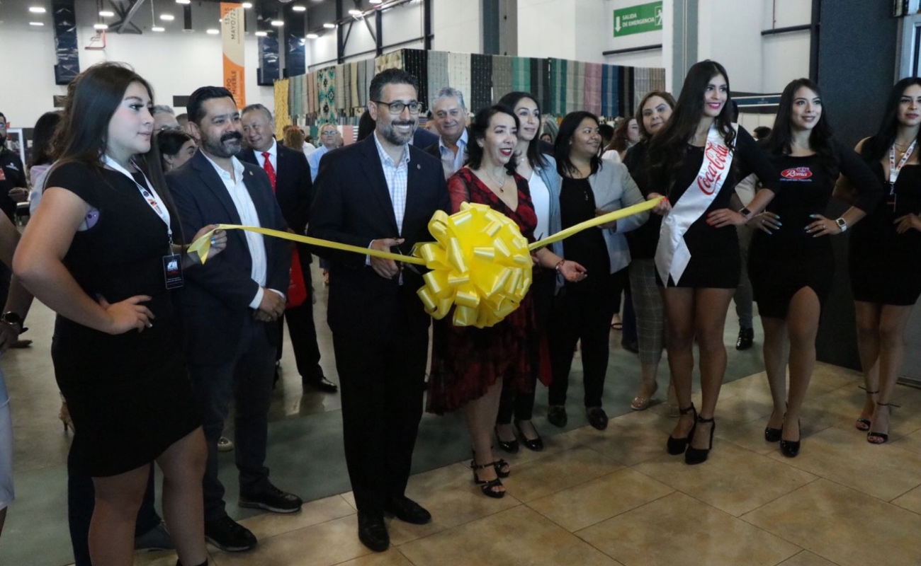 Inaugura Araceli Brown Expo Muebles 2022