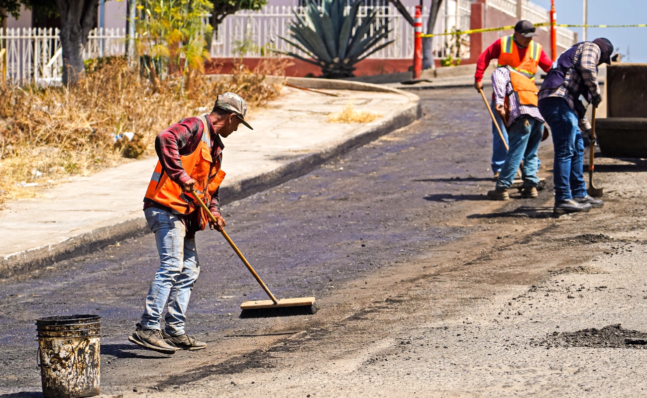 Avanzan acciones de reencarpetado en distintos puntos de Ensenada