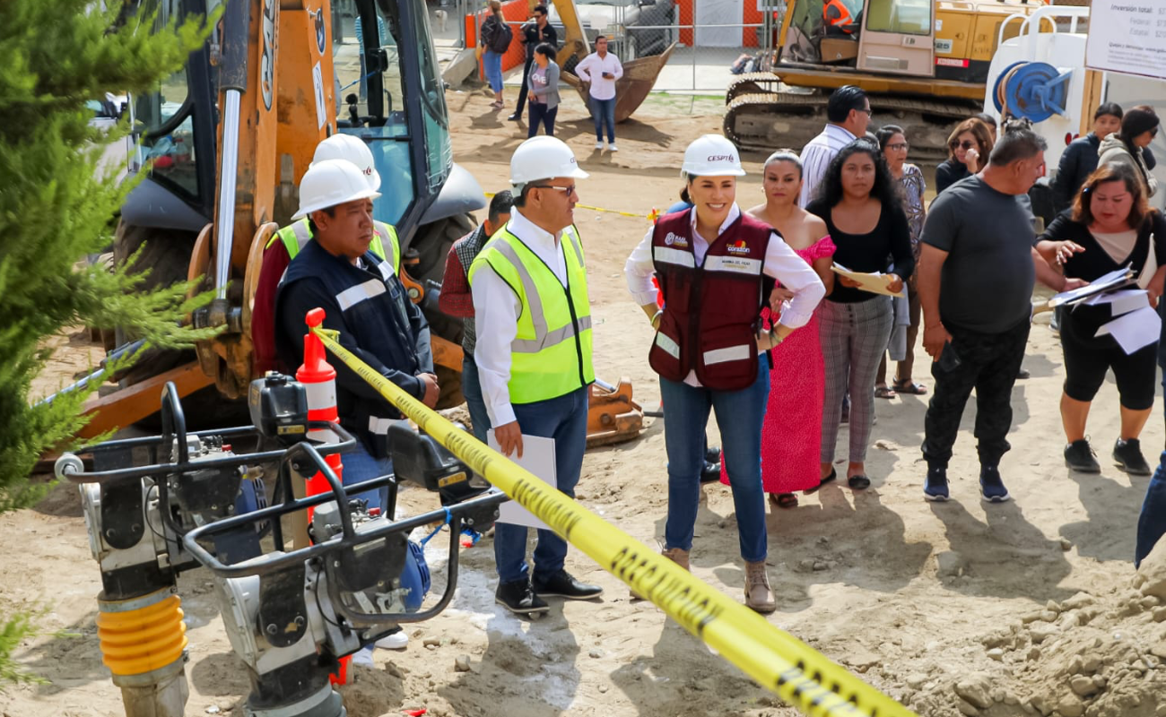 Supervisa gobernadora Marina del Pilar avance de obra para agua potable en colonia El Monte