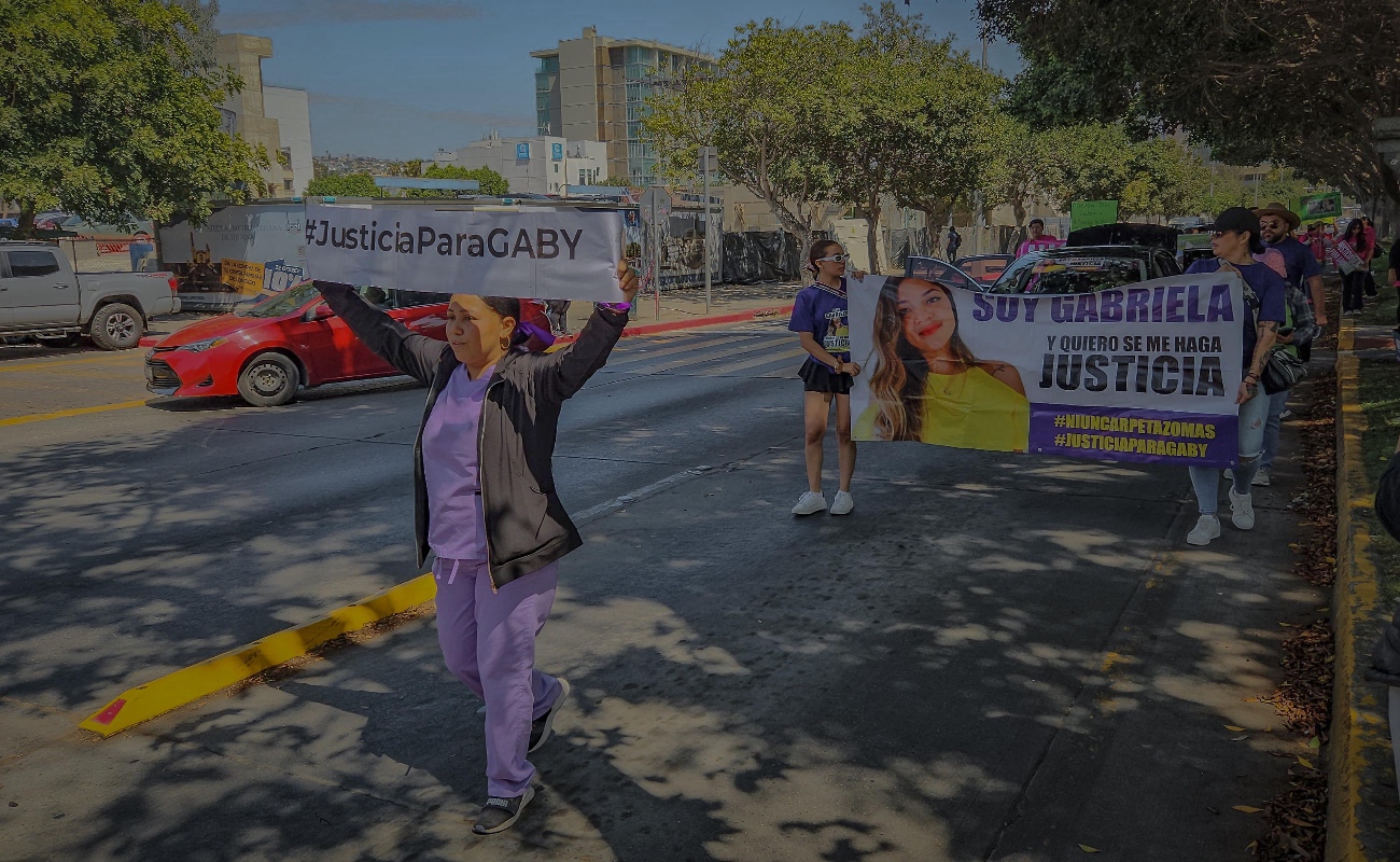 Marchan por claridad en los avances de investigación sobre caso de la enfermera asesinada en Tijuana