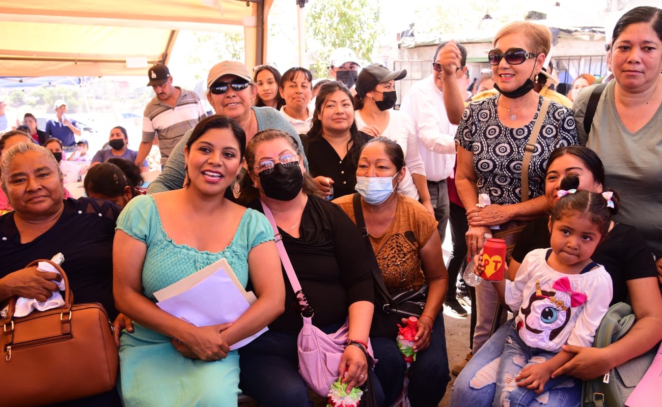 Mantiene alcaldesa Montserrat Caballero acercamiento con vecinos de la zona Este de Tijuana