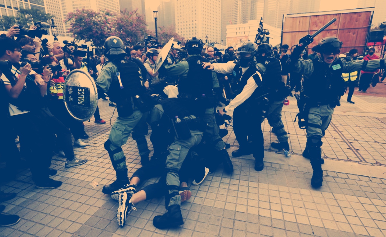 Amenaza policía de Hong Kong con reprimir protestas en Navidad