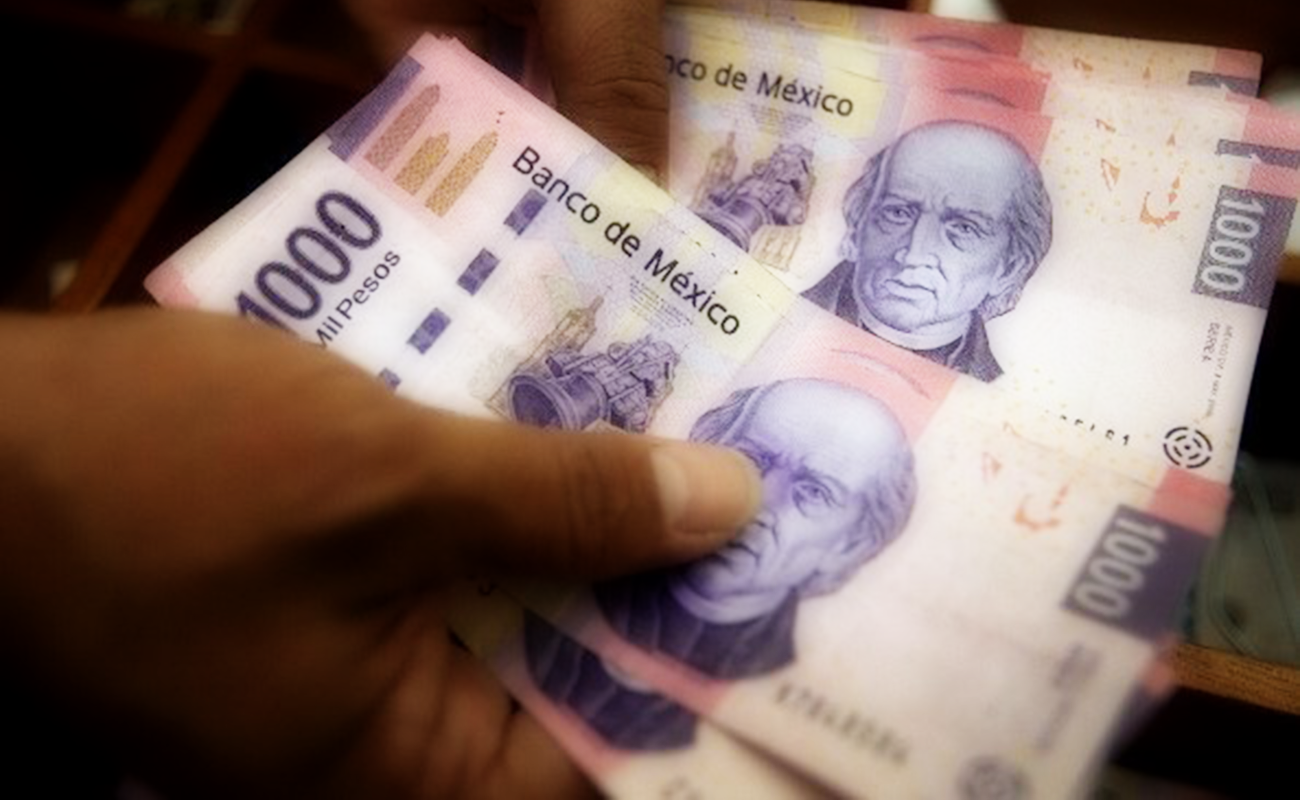 “Tropieza” economía mexicana con tercera ola de contagios en agosto