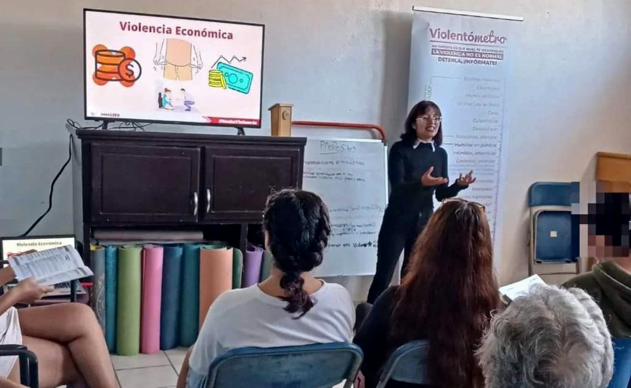 Imparte Municipio charla sobre Violencia de Género a integrantes de la Fundación Reconstruyendo Almas