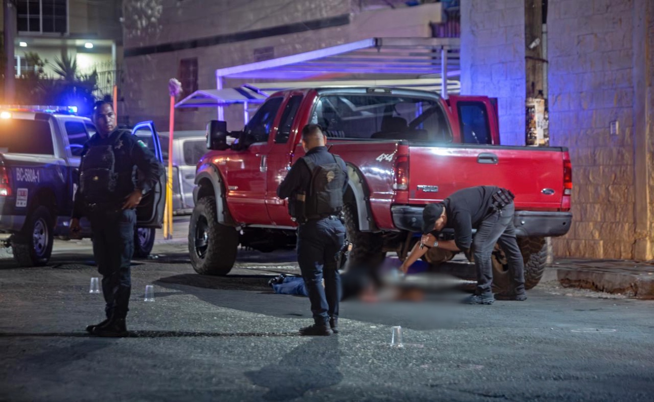Ejecutan a un hombre en Los Lobos; detienen a presunto agresor tras persecución