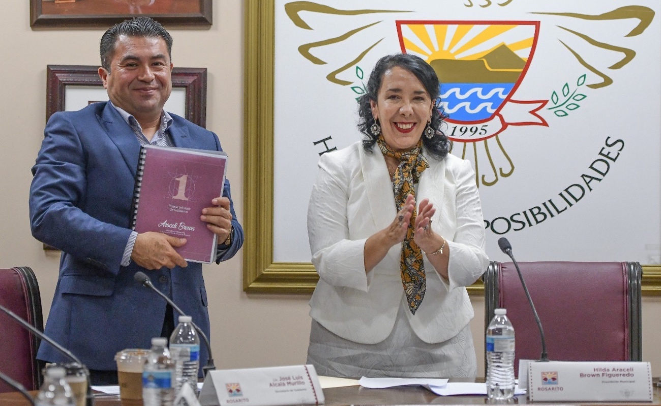 Entrega Araceli Brown su primer informa de labores al Cabildo del IX Ayuntamiento