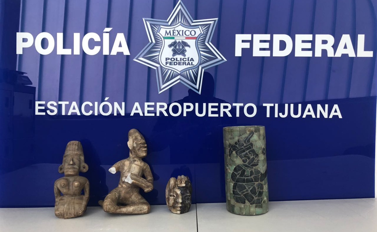 Incautan federales piezas arqueológicas en Aeropuerto de Tijuana