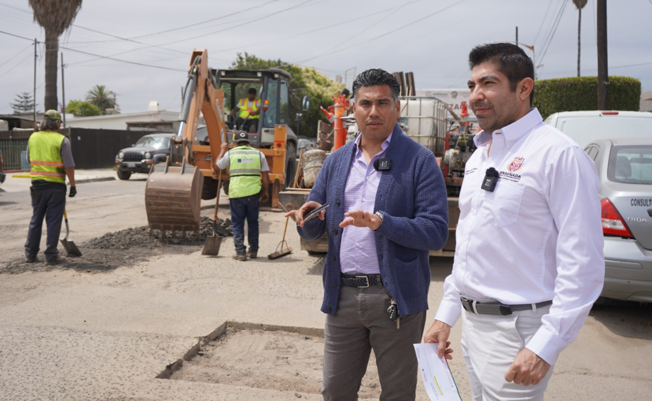 Supervisa alcalde Armando Ayala rehabilitación de 2 mil 750 m2 de la Av. Rayón