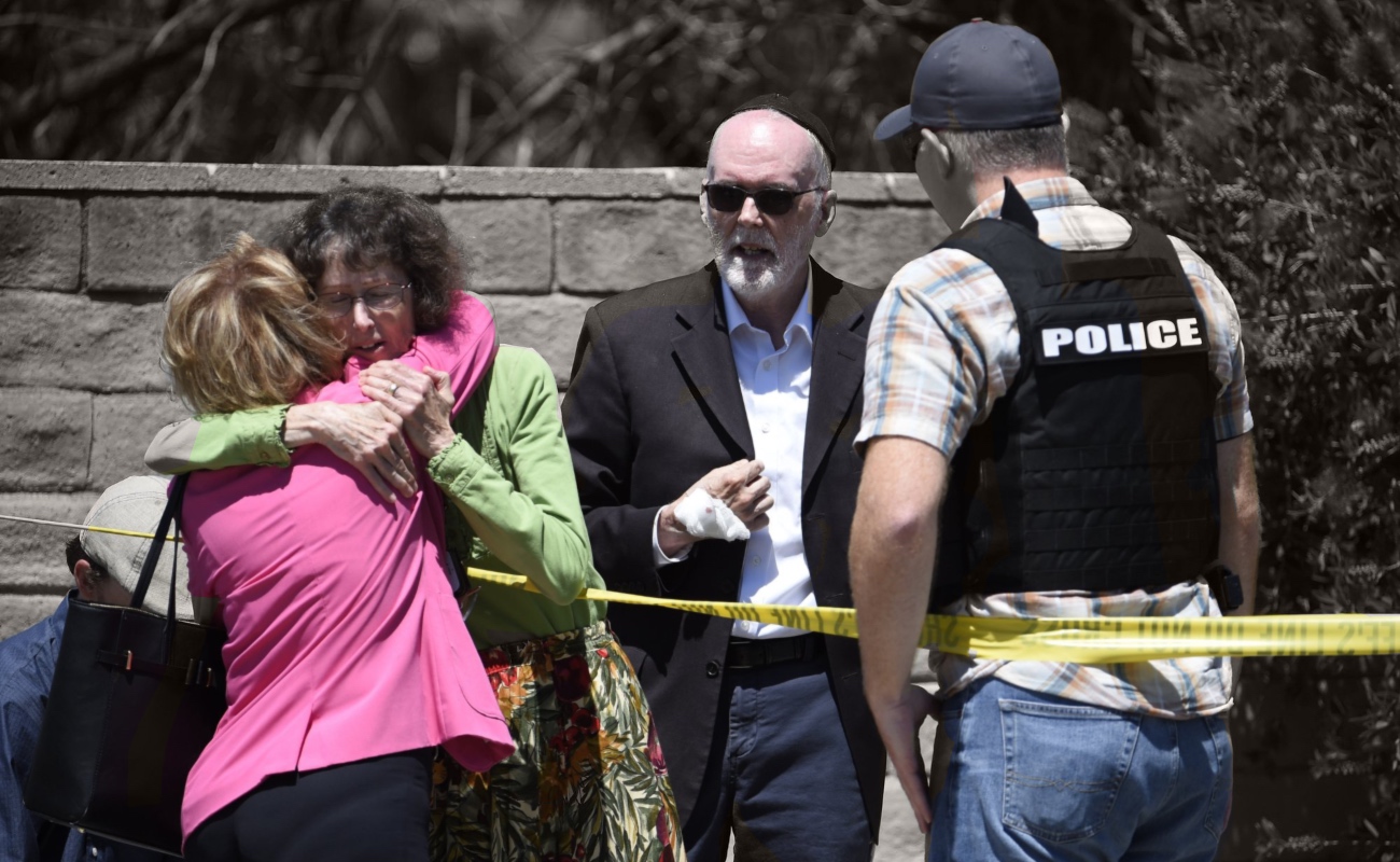 Ataque a sinagoga en Poway deja un muerto y tres heridos