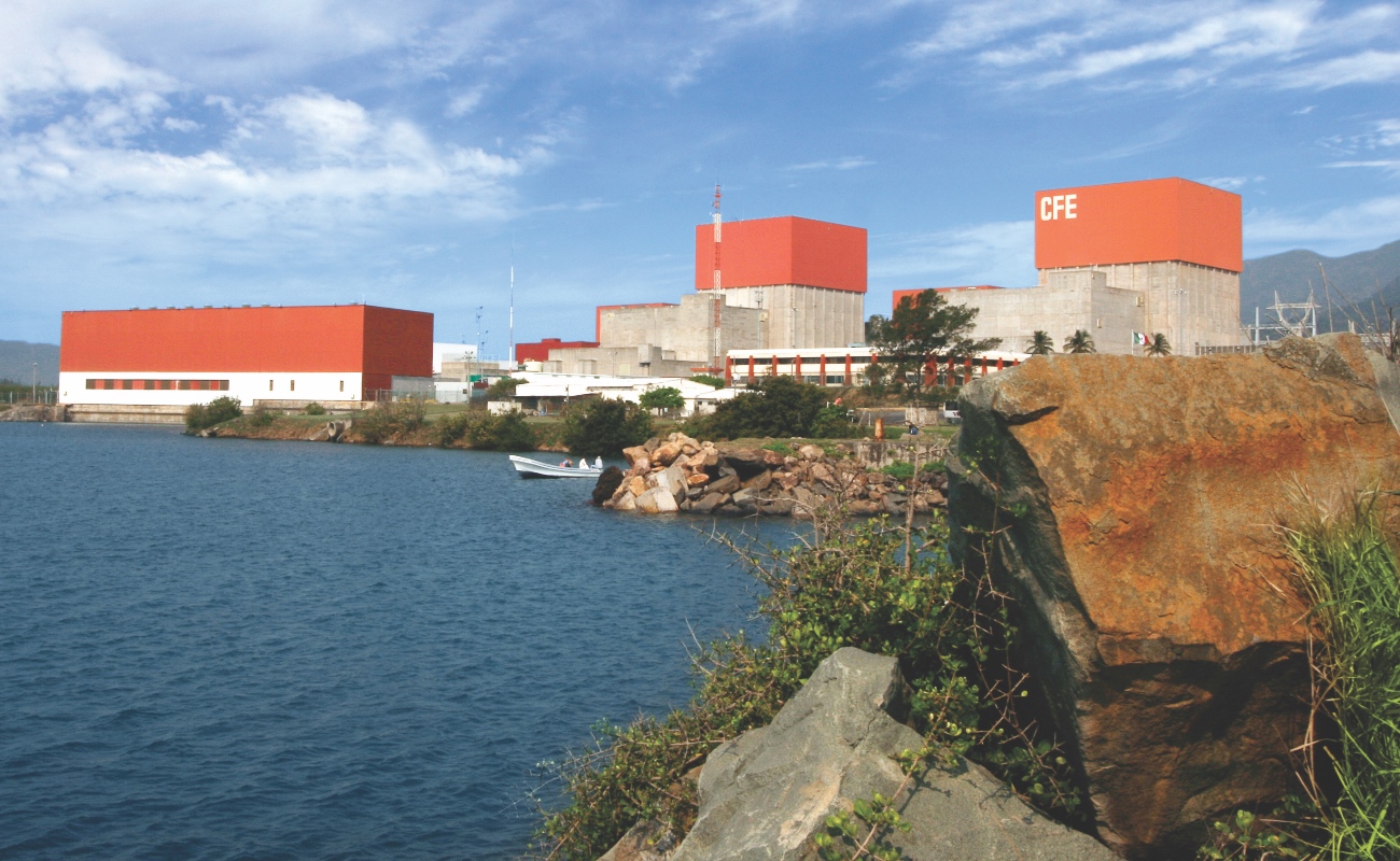 Analiza CFE  construir una planta nuclear en Baja California