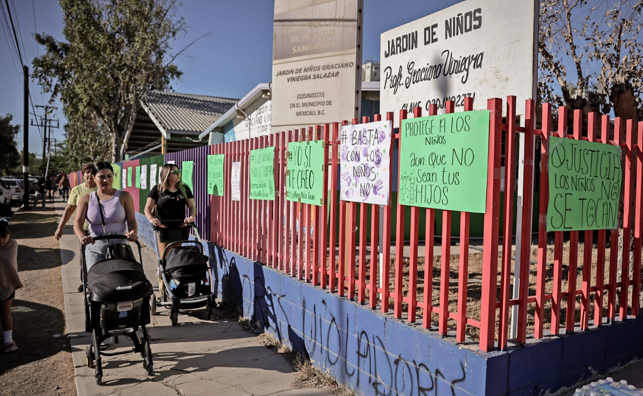 Exigen justicia tras presunto abuso sexual a una niña en un kínder de Mexicali