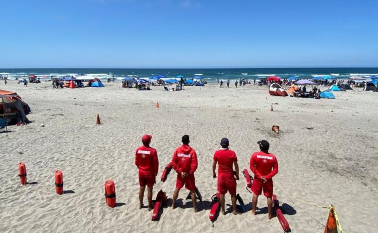 Playas municipales están bajo cuidado de la División de Rescate Acuático de Bomberos