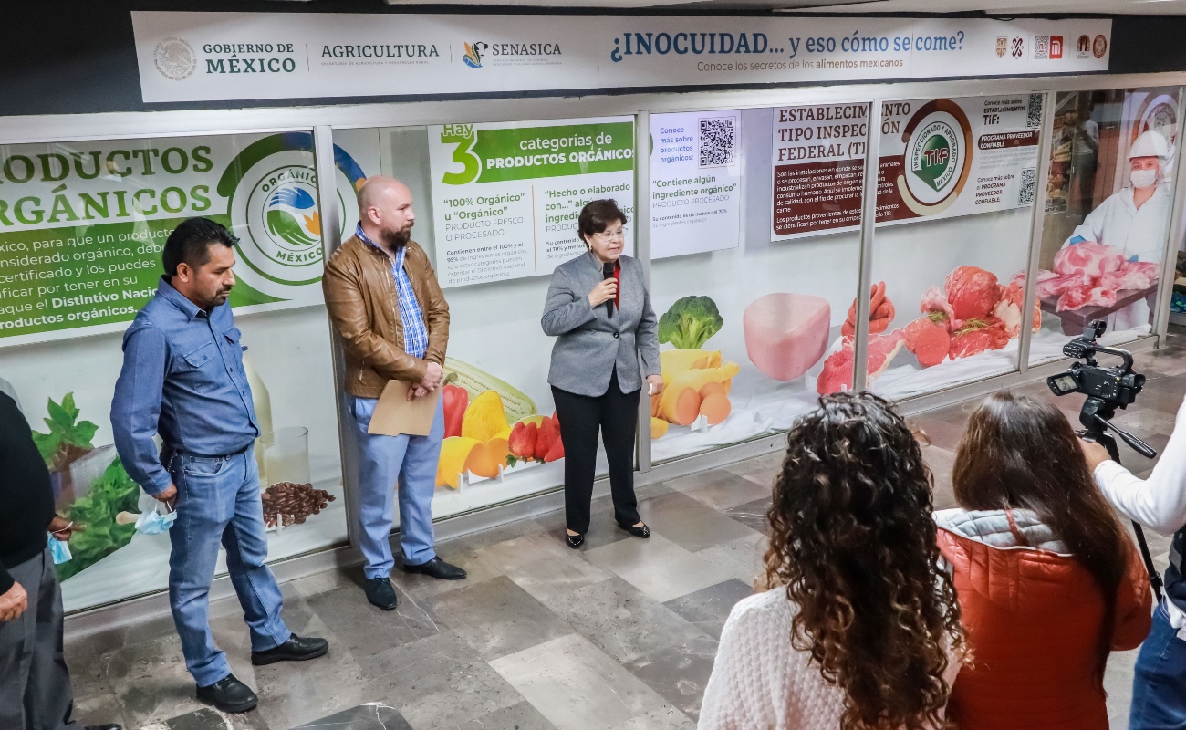Inauguran exposición en el metro de la Ciudad de México; promueve la inocuidad agroalimentaria