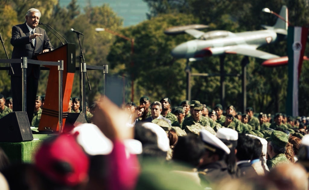 López Obrador pide apoyo de Fuerzas Armadas para crear Guardia Nacional