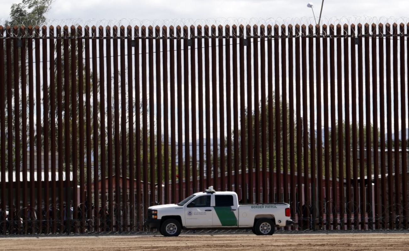 Anuncia gobernador de Texas fondos para muro fronterizo
