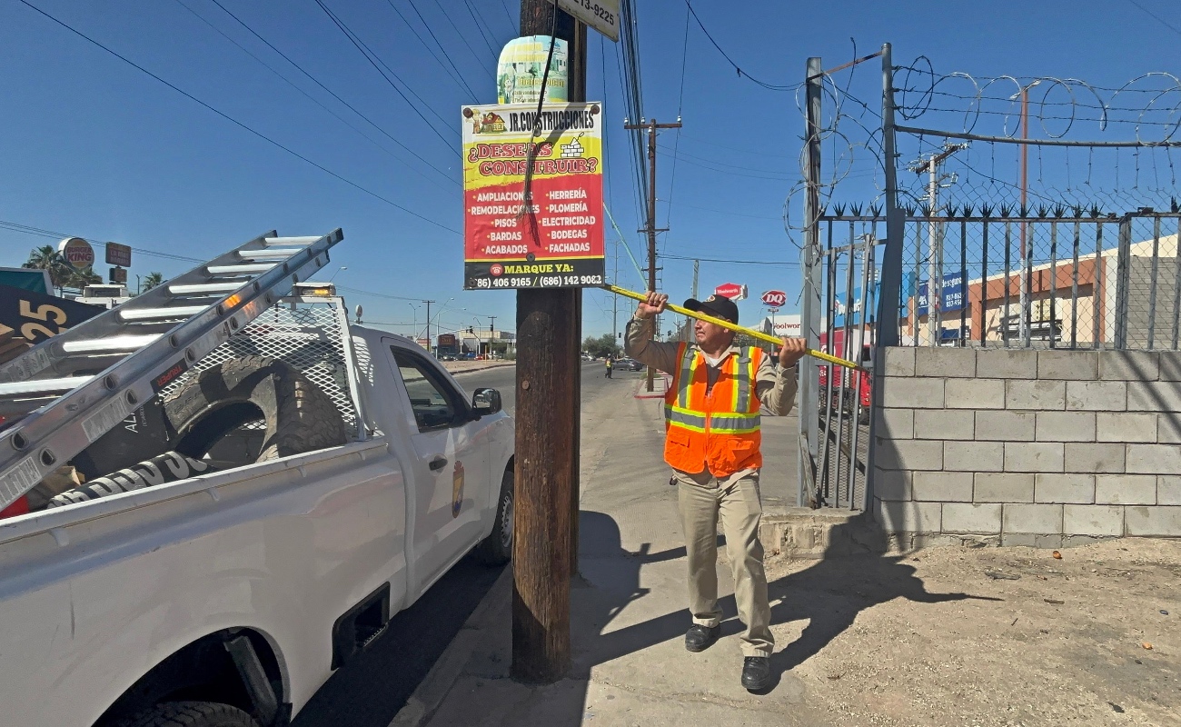 Removerá Gobierno de Mexicali letreros irregulares de la vía pública